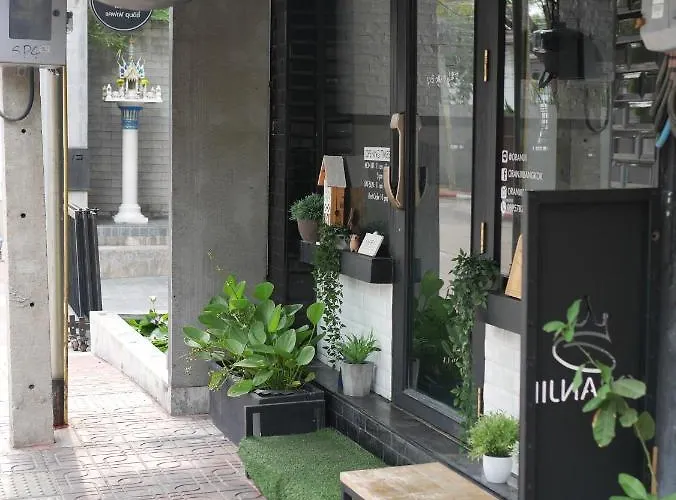 Tiny Hostel *